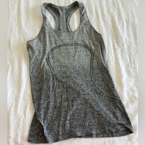 Lululemon Athletica Gray Patterned Tank Top